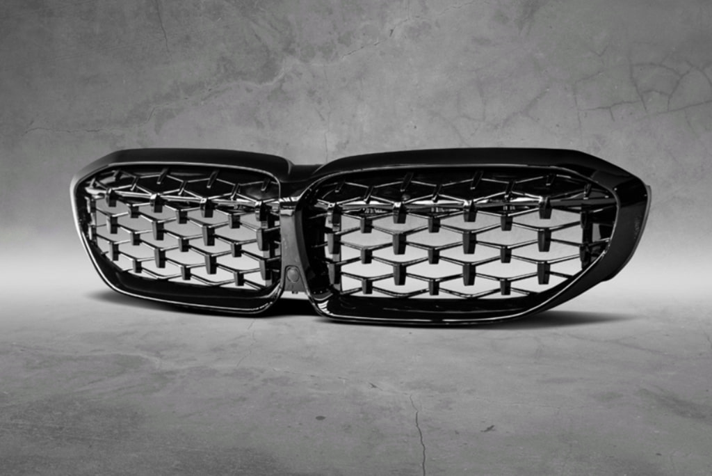 PŘEDNÍ OZDOBNÁ MŘÍŽKA 