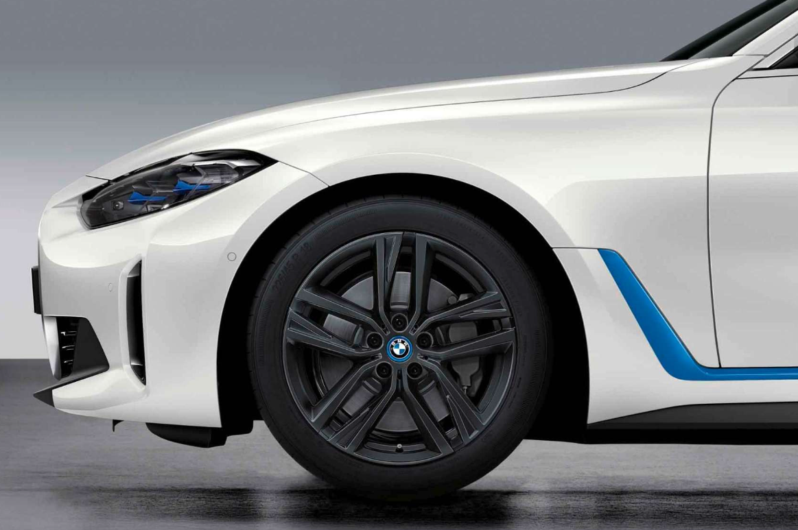 BMW ORIGINÁLNÍ KOMPLETNÍ ZIMNÍ KOLO 853 BMW ORIGINÁLNÍ KOMPLETNÍ ZIMNÍ KOLO 853