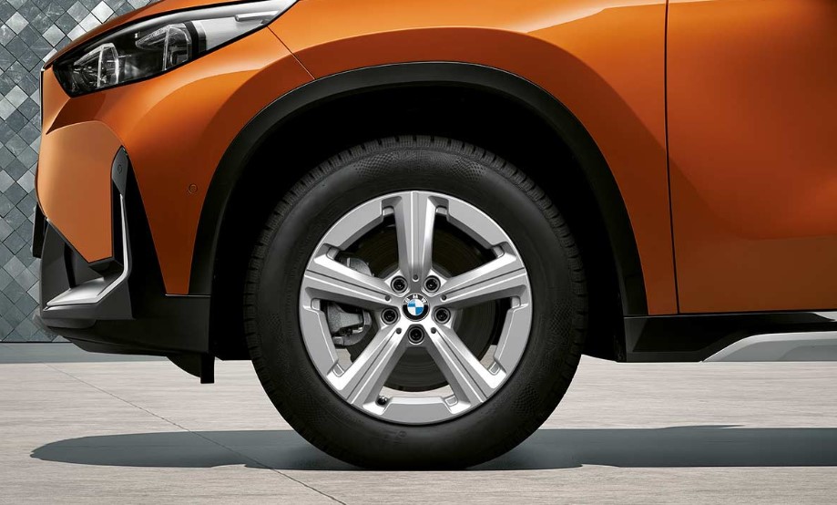 ORIGINÁLNÍ BMW ZADNÍ KOMPLETNÍ KOLO 875 ORIGINÁLNÍ BMW ZADNÍ KOMPLETNÍ KOLO 875
