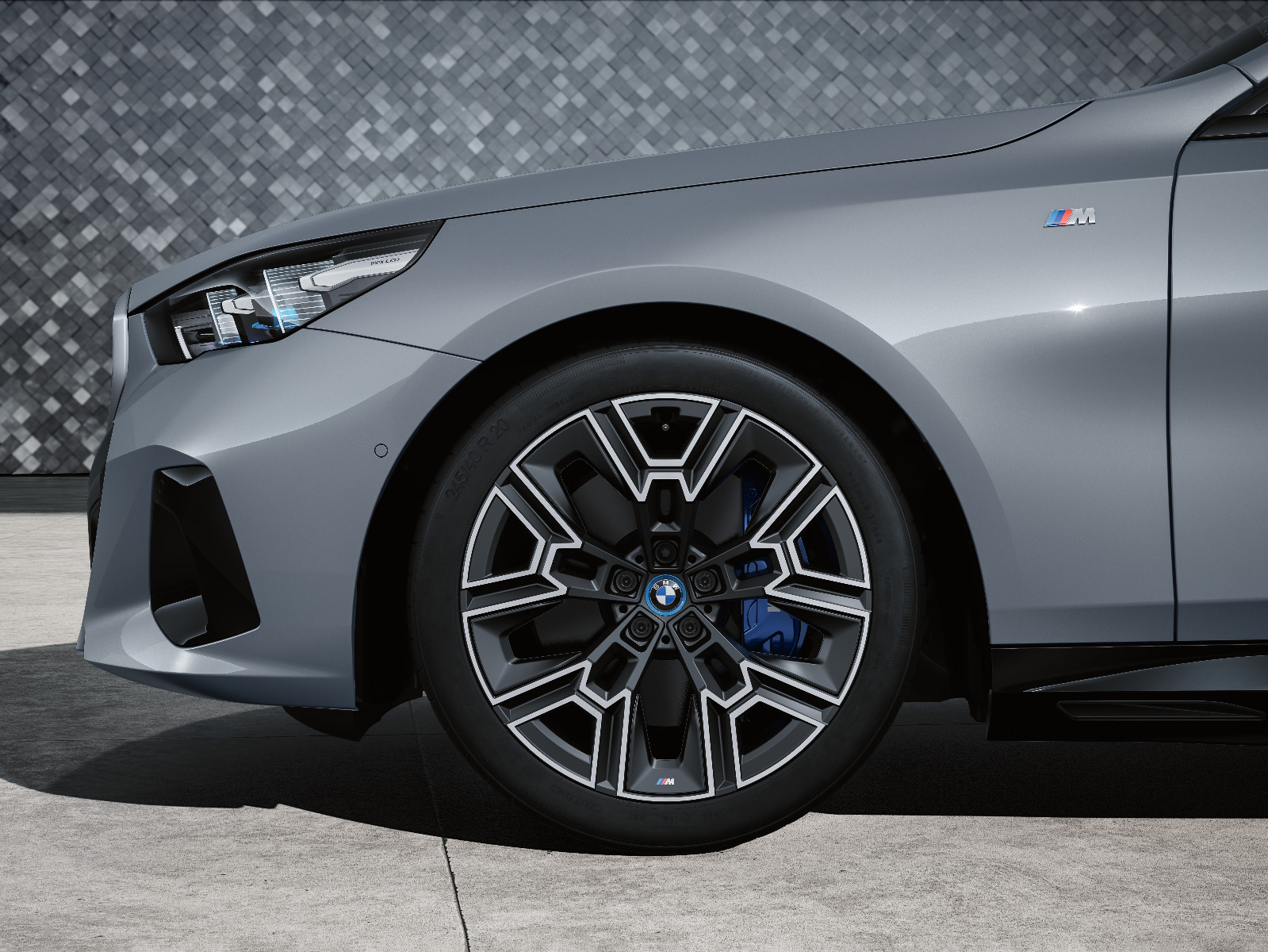 KOMPLETNÍ ZIMNÍ KOLO ZADNÍ 20&quot; 939M Continental